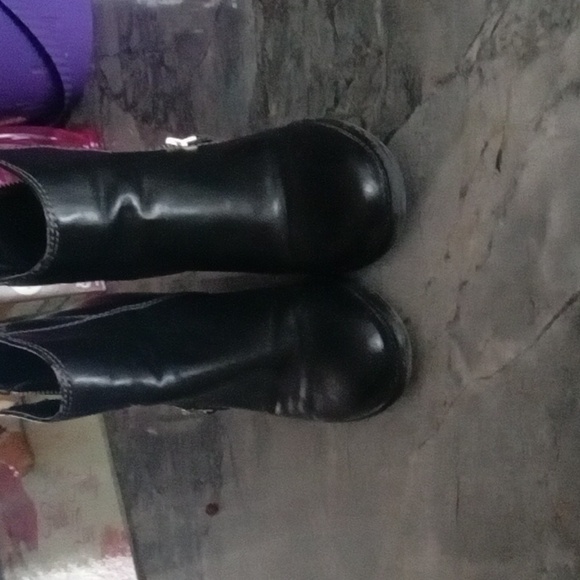 Black ankle boots - Picture 2 of 4